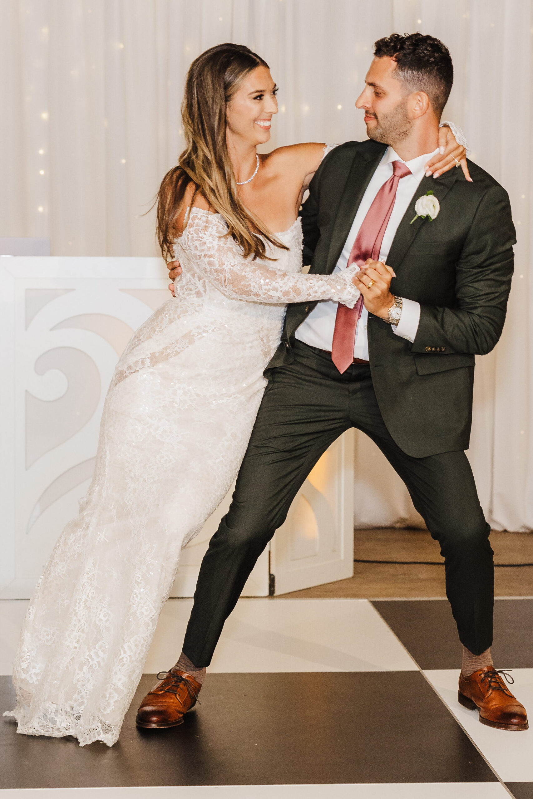 first-dance-wedding-camp-lucy